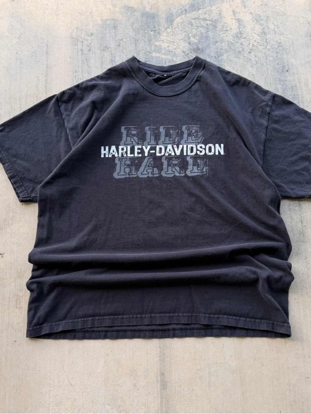 Vintage Harley-Davidson Black Short Sleeve 'Ride Hard' Graphic Tee